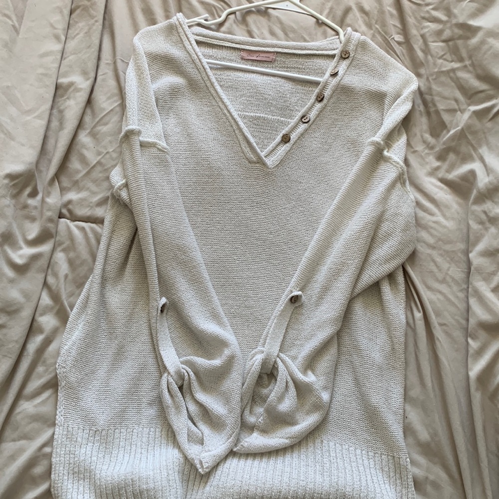 COPY - Ces Femma pullover top. White. Stretchy.